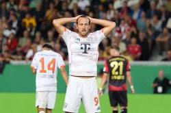 raygame-马赛训练开放日，赛前主帅复盘引欢呼，德国杯在即，更衣室氛围转暖-raygame