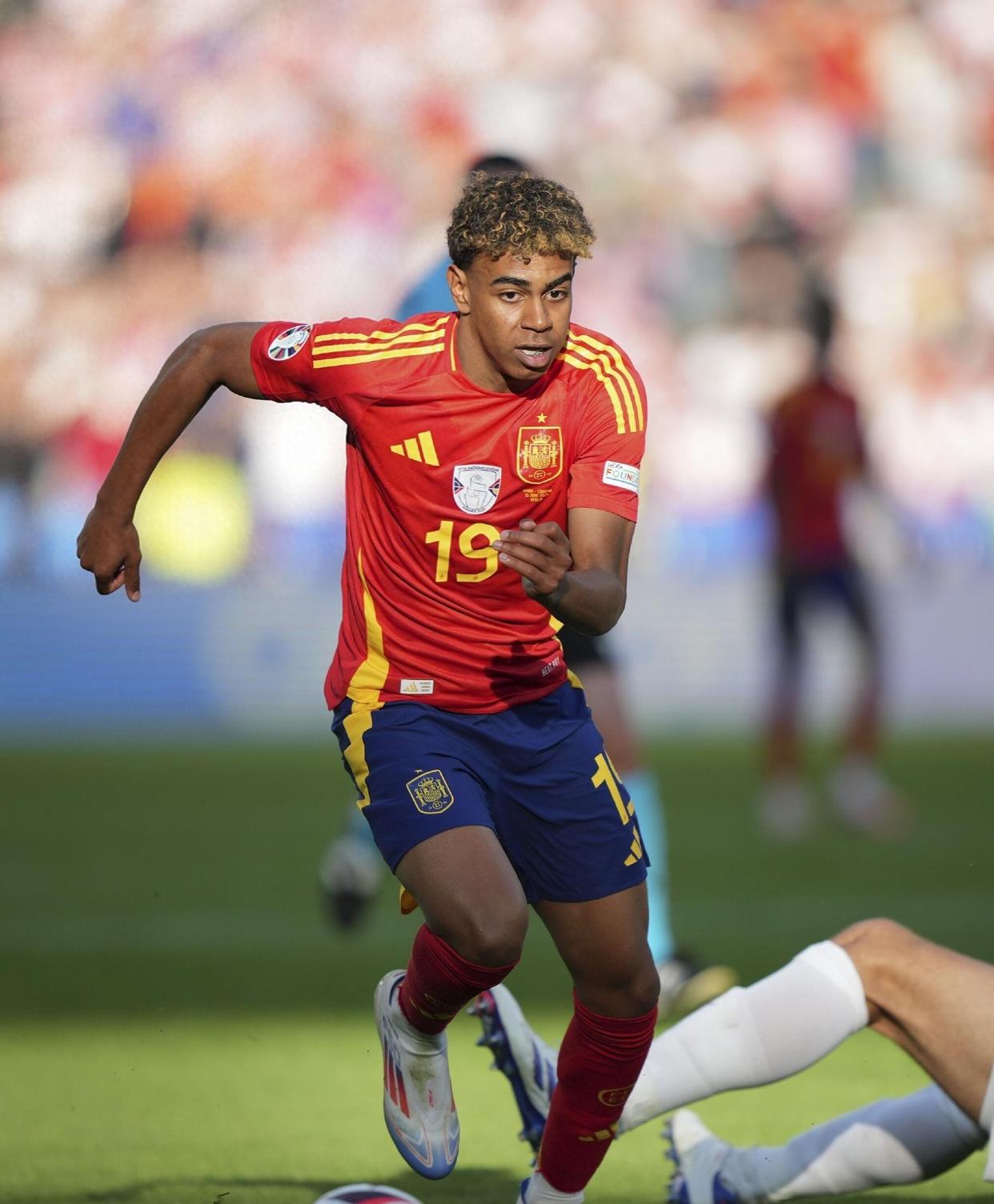 太狠了！马德里竞技再遭质疑备战欧联里昂更衣室发声备战德国杯，拉齐奥今夜远射贴柱的简单介绍